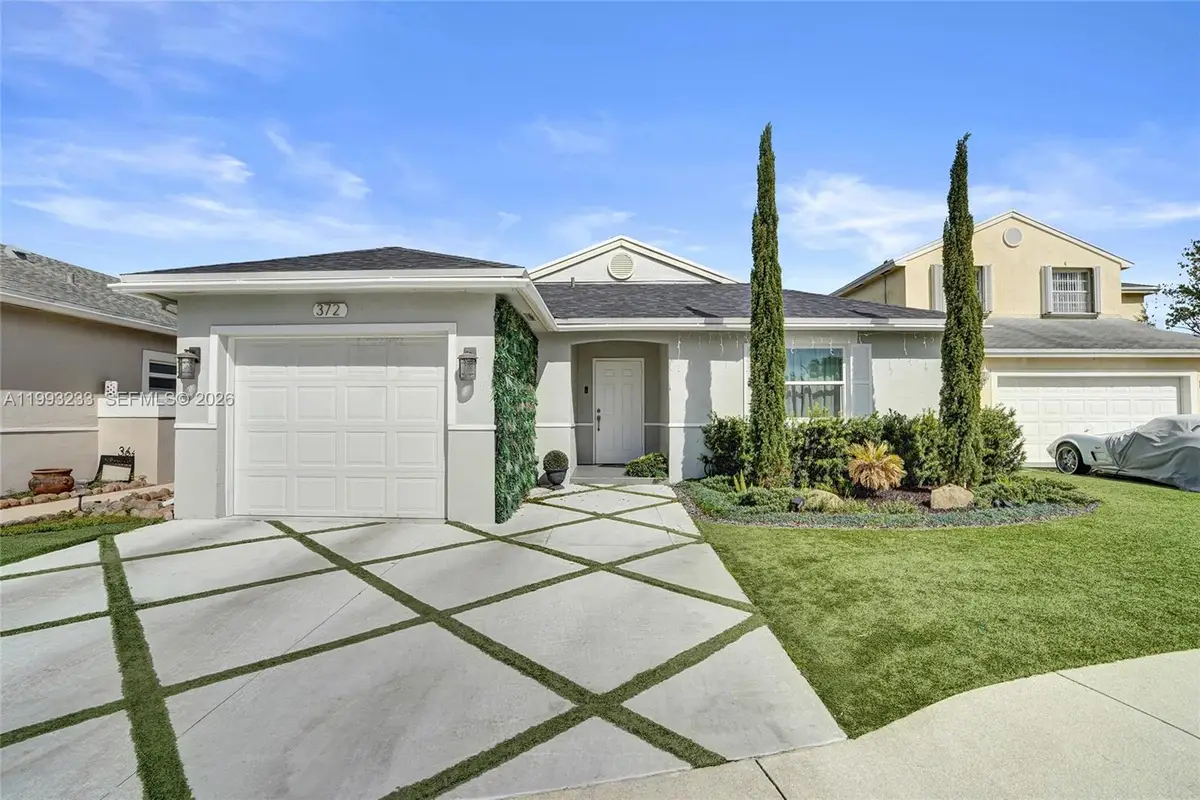 372 W Riverbend Dr, Sunrise, FL 33326 - #1