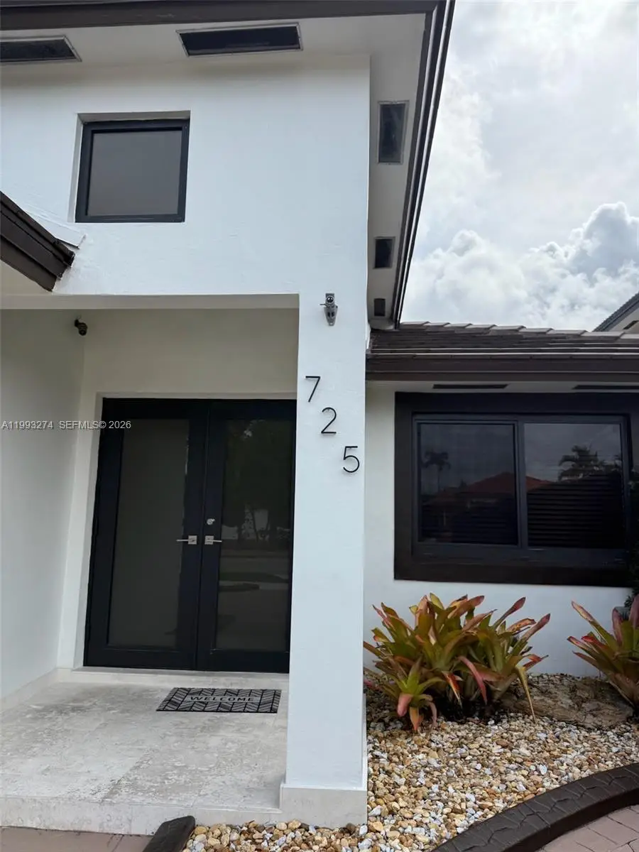 725 NW 135th Ct, Miami, FL 33182 - #2