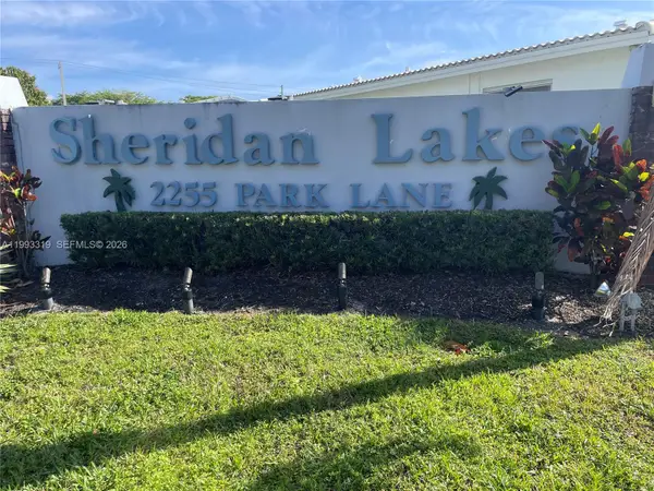 2300 Park Ln #208, Hollywood, FL 33021