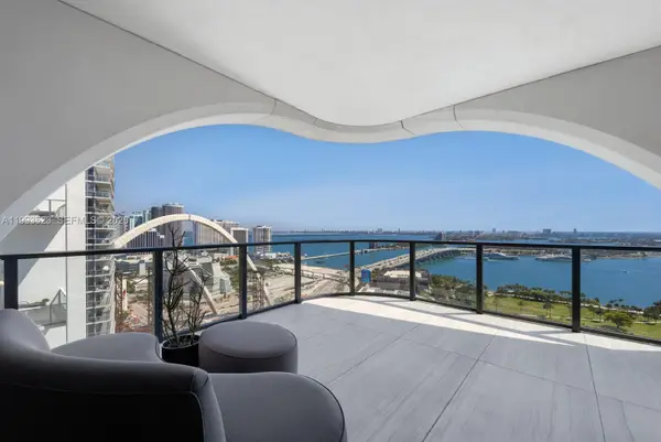 1000 Biscayne Blvd #2702, Miami, FL 33132