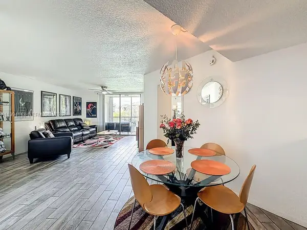 10401 W Broward Blvd #302, Plantation, FL 33324