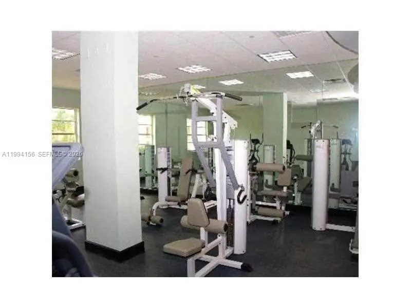 401 69th St #505, Miami Beach, FL 33141 - #2