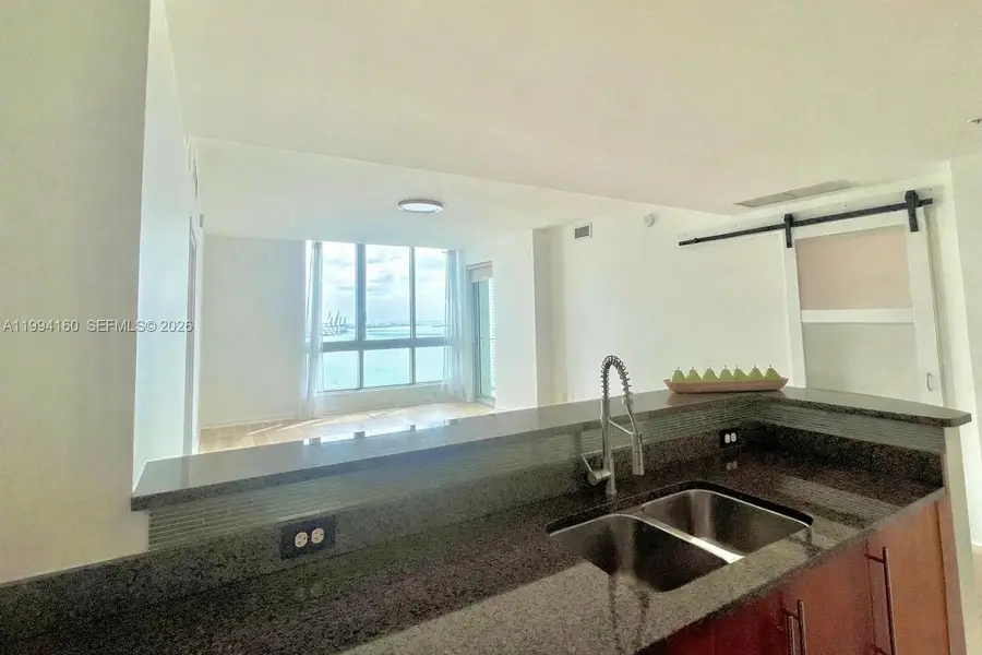 300 S Biscayne Blvd #T-2012, Miami, FL 33131 - #3