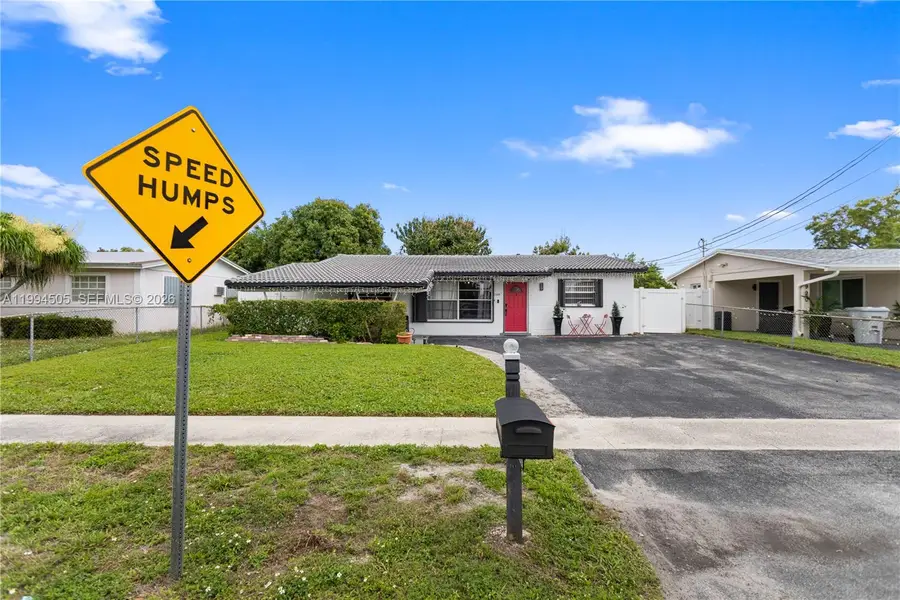 1000 NW 23rd Ter, Pompano Beach, FL 33069 - #2