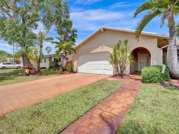 10961 NW 16th Ct, Pembroke Pines, FL 33026