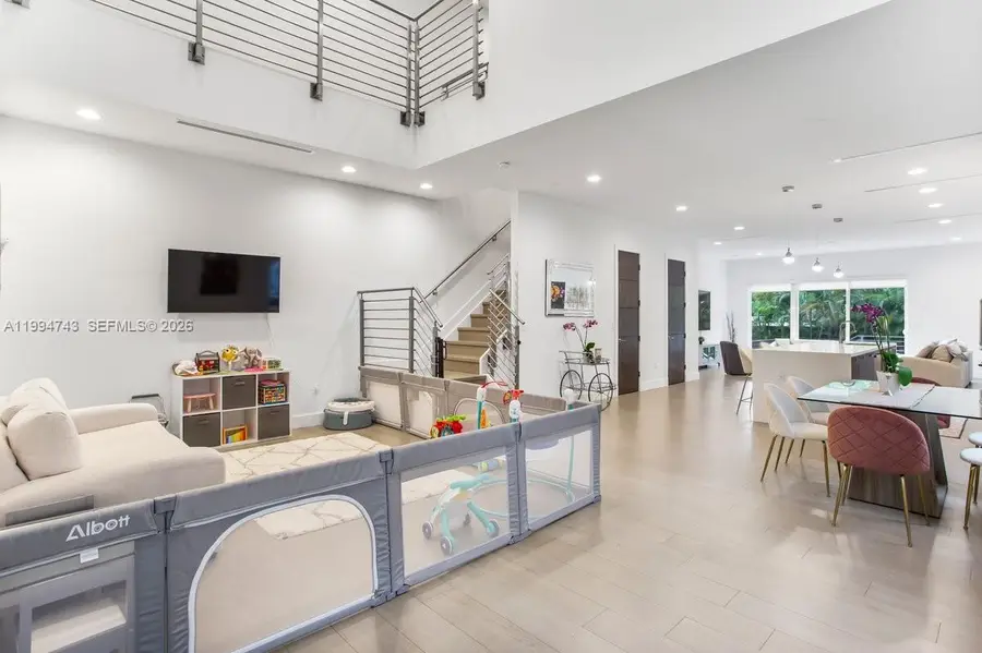 3052 Day Ave #2, Miami, FL 33133 - #3