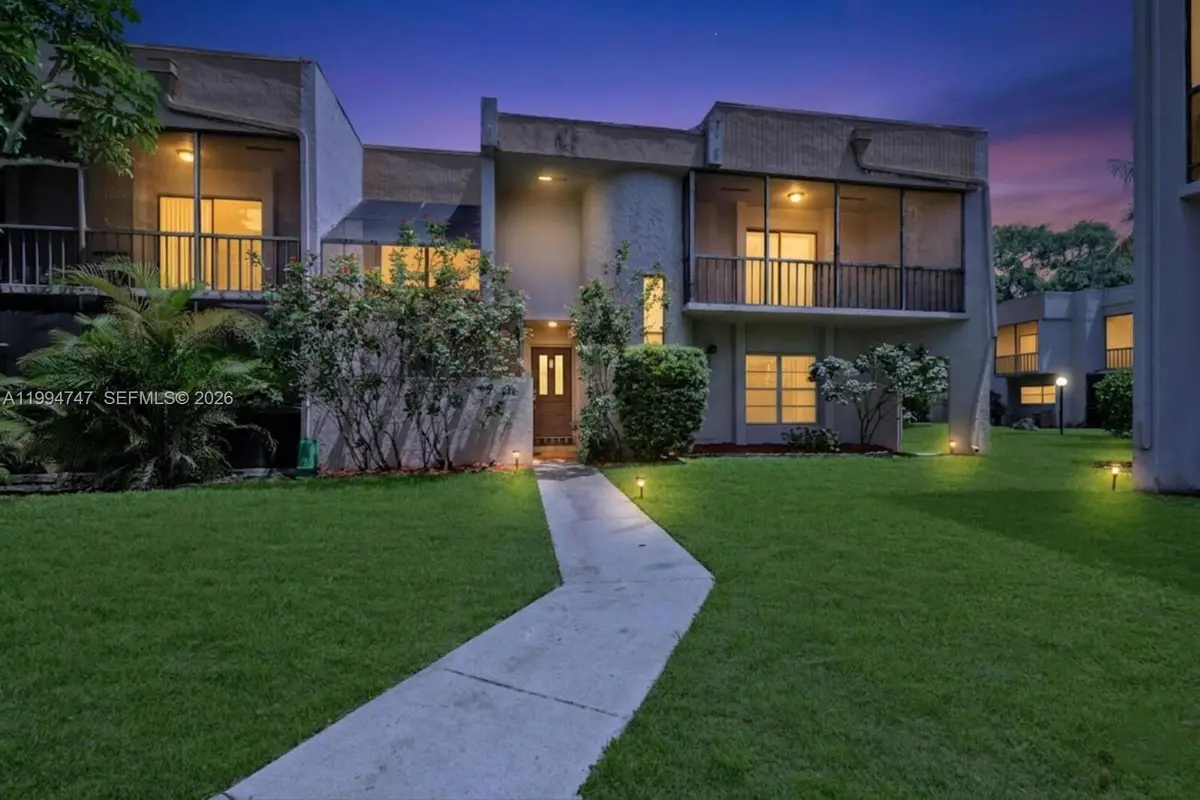 2700 S University Dr #3C, Davie, FL 33328 - #1