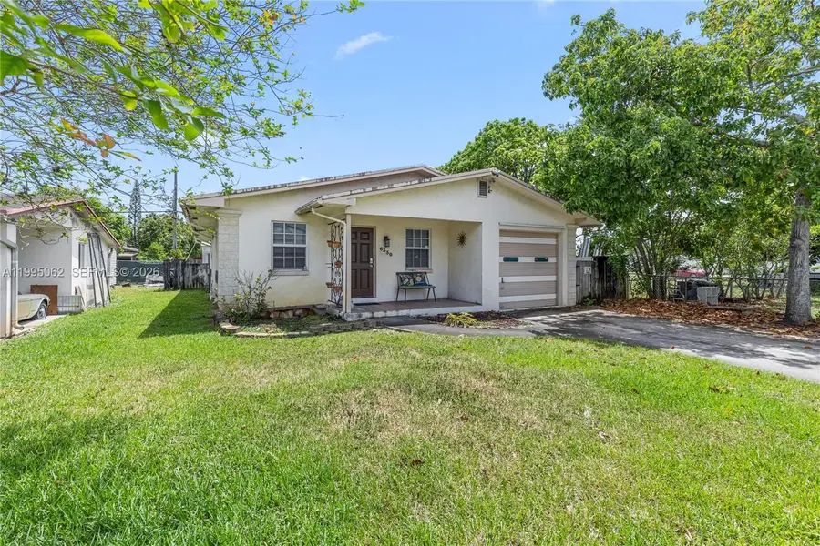 6330 Funston St, Hollywood, FL 33023 - #2