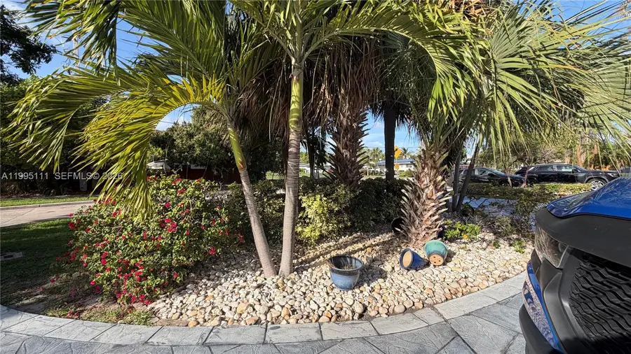 2320 NE 13th St, Pompano Beach, FL 33062 - #3