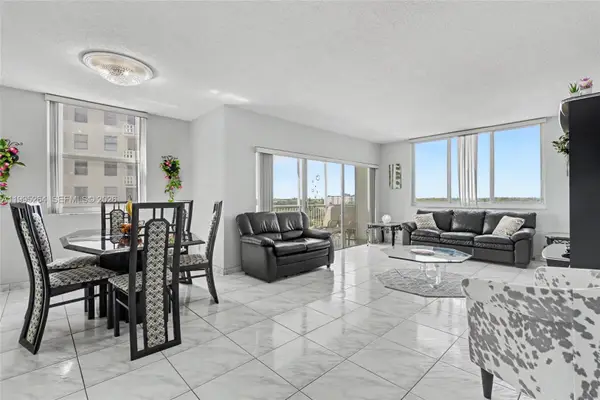 4200 Hillcrest Dr #700, Hollywood, FL 33021