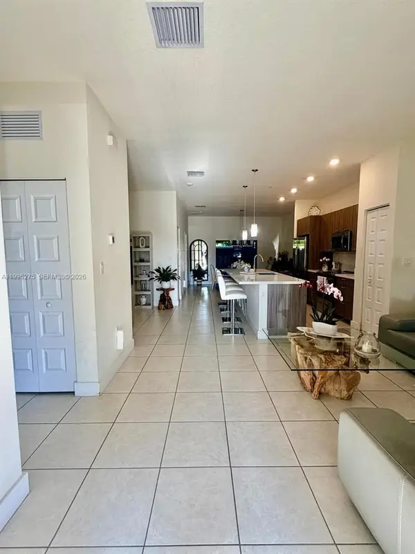8005 NW 104th Ave, Doral, FL 33178