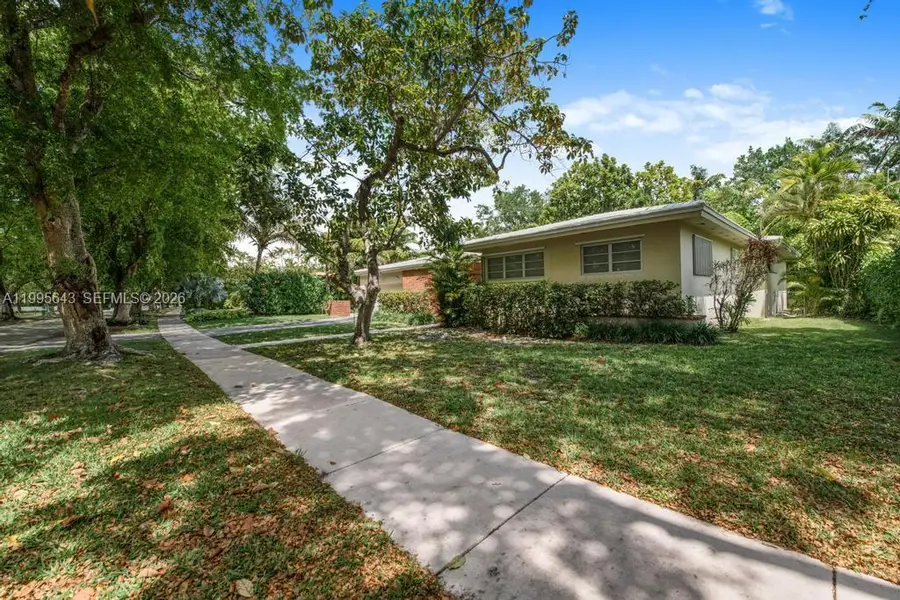 6315 Castaneda St, Coral Gables, FL 33146 - #3