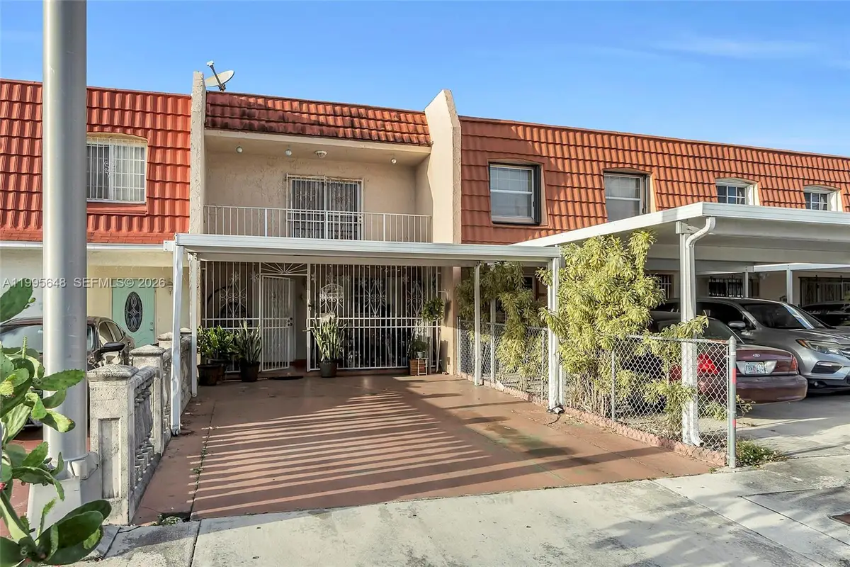 805 W 79th Pl, Hialeah, FL 33014 - #1