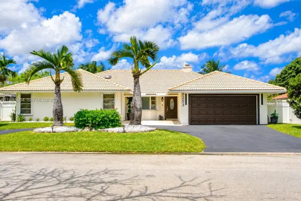 8253 NW 2nd Ct, Coral Springs, FL 33071