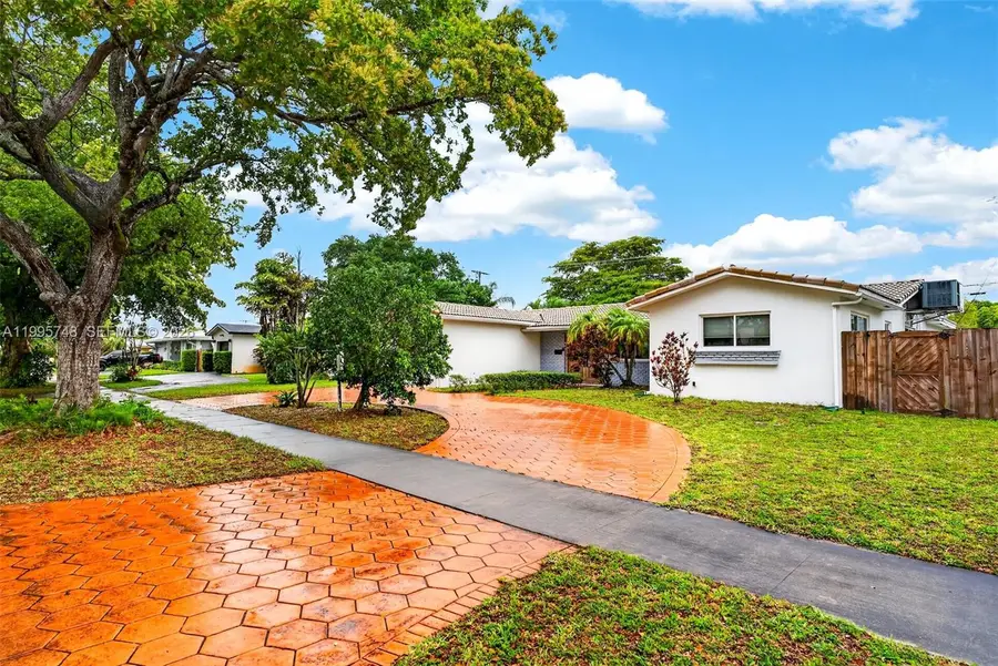 763 S Rainbow Dr, Hollywood, FL 33021 - #3