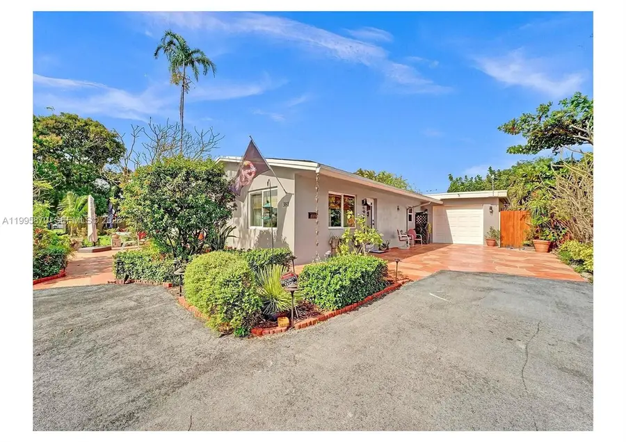 381 NE 42nd St, Oakland Park, FL 33334 - #3