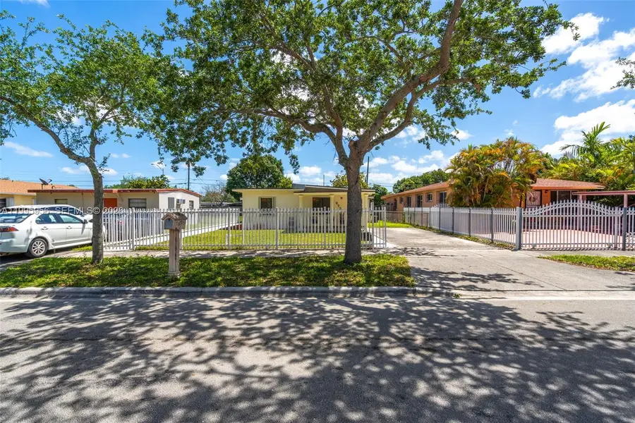 670 E 45th St, Hialeah, FL 33013 - #3