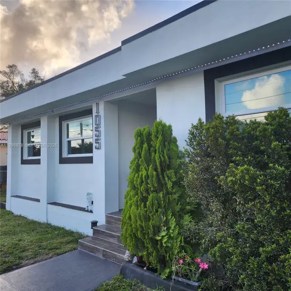 1055 NE 144th St, North Miami, FL 33161