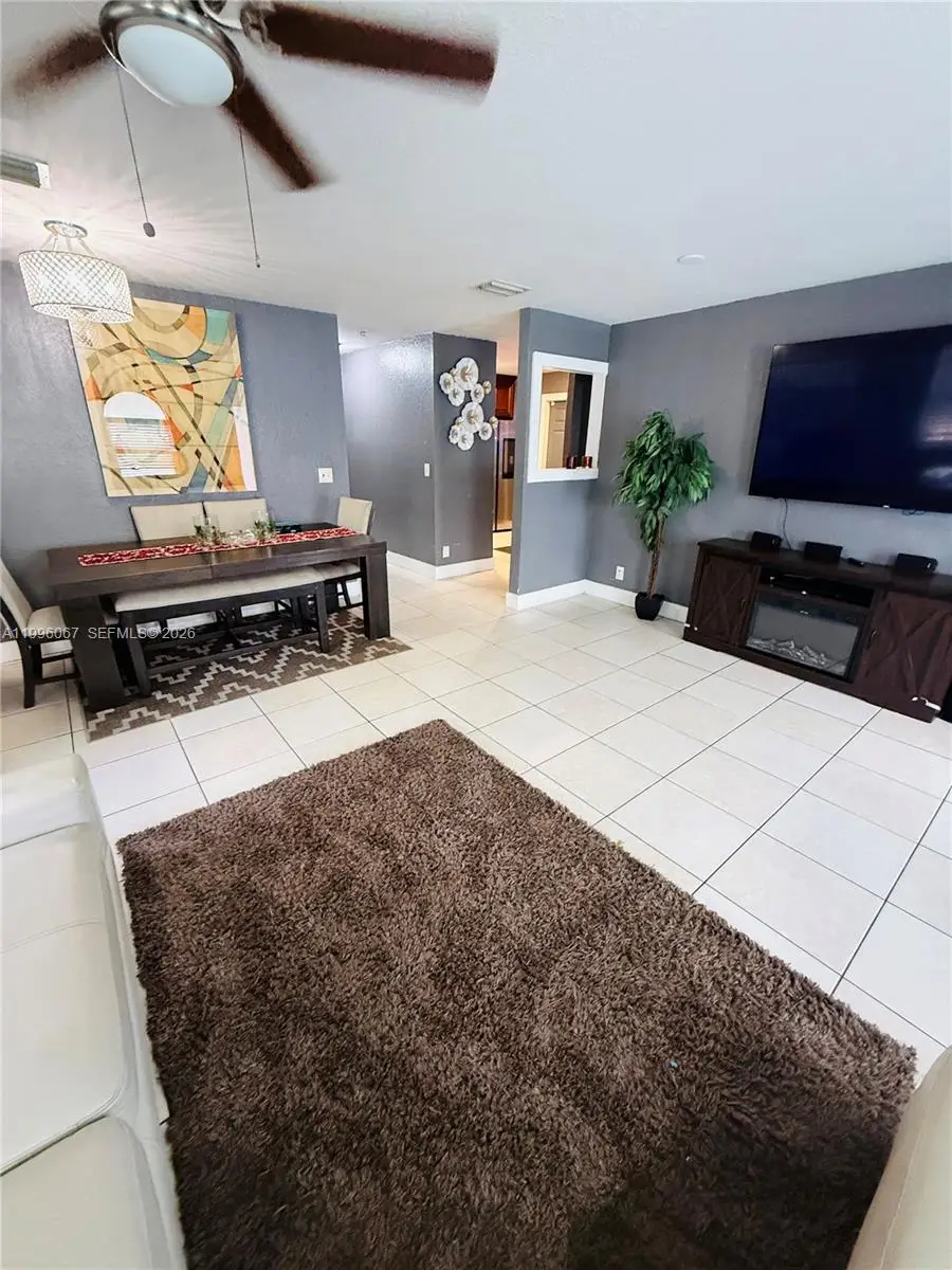 2920 NW 8th St, Fort Lauderdale, FL 33311 - #3