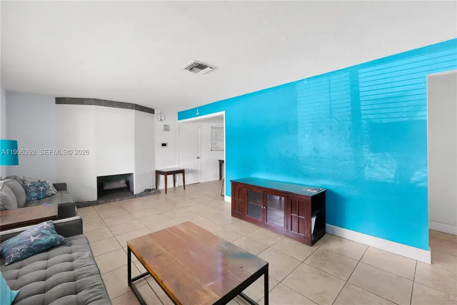 417 SW 1st Ave, Boynton Beach, FL 33435 - #2