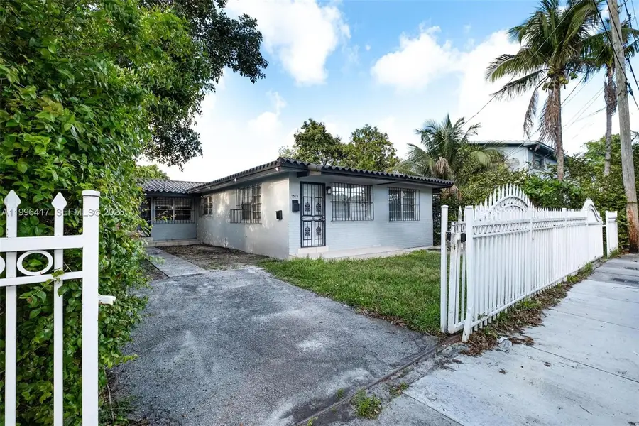 1519 NW 40th St, Miami, FL 33142 - #2
