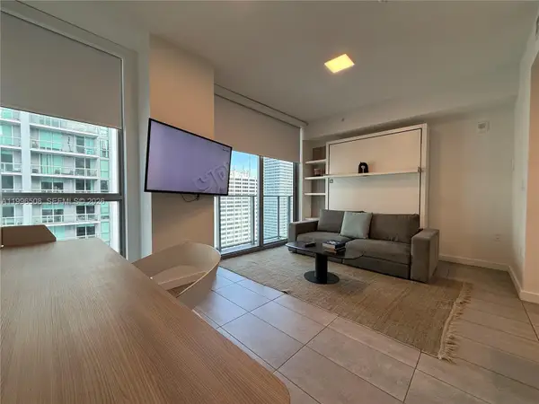 227 NE 2nd St #2911, Miami, FL 33132