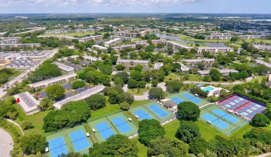 2703 Nassau Bnd #E2, Coconut Creek, FL 33066 - #3