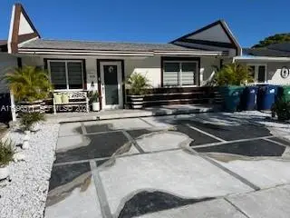 4255 SW 69 Ave, Miami, FL 33155