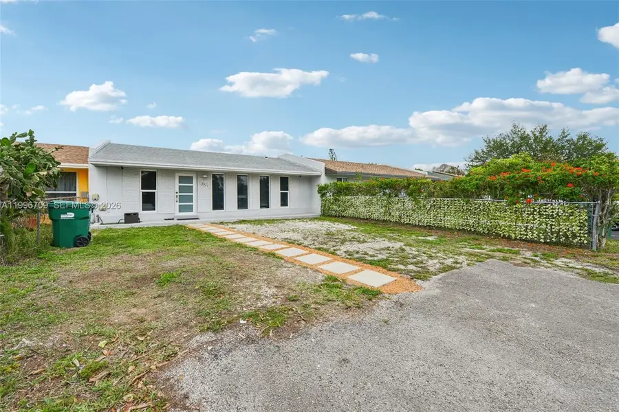 2951 NW 195th St, Miami Gardens, FL 33056 - #2