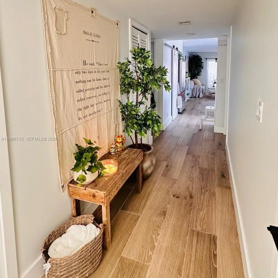 223 Lakeview Dr #204, Weston, FL 33326 - #1