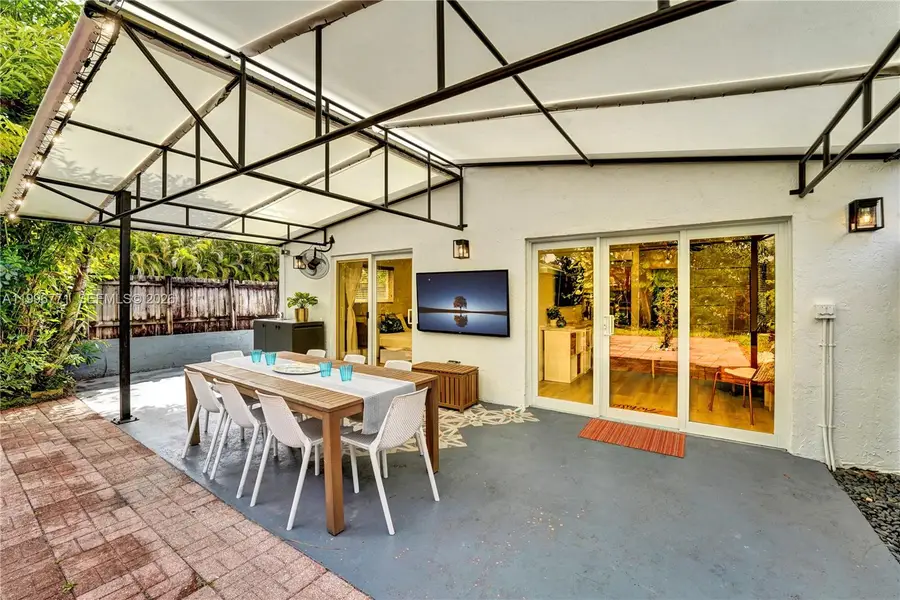 1501 NE 35th St, Oakland Park, FL 33334 - #2