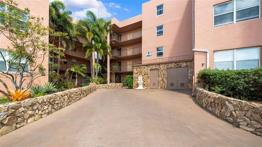 2861 Somerset Dr #301, Lauderdale Lakes, FL 33311 - #3
