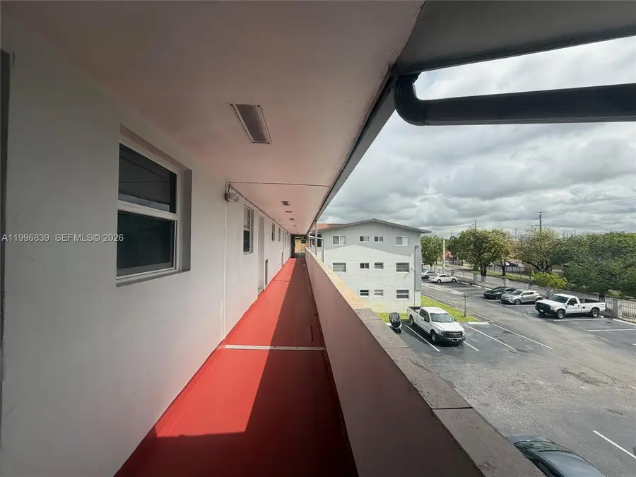 120 Royal Palm Rd #301, Hialeah Gardens, FL 33016 - #3