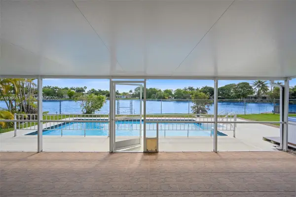 2320 NW 73rd Ave, Sunrise, FL 33313