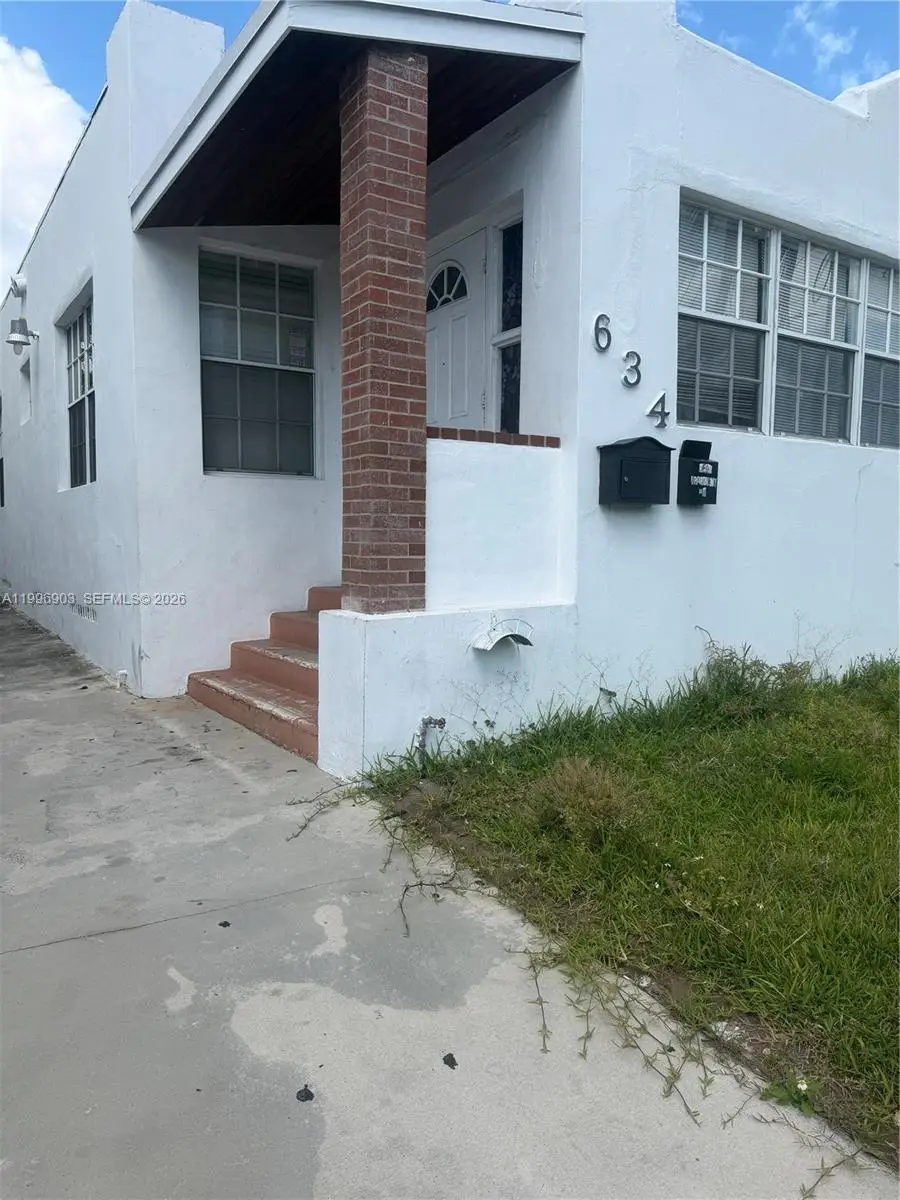 634 SW 10th Ave, Miami, FL 33130 - #1