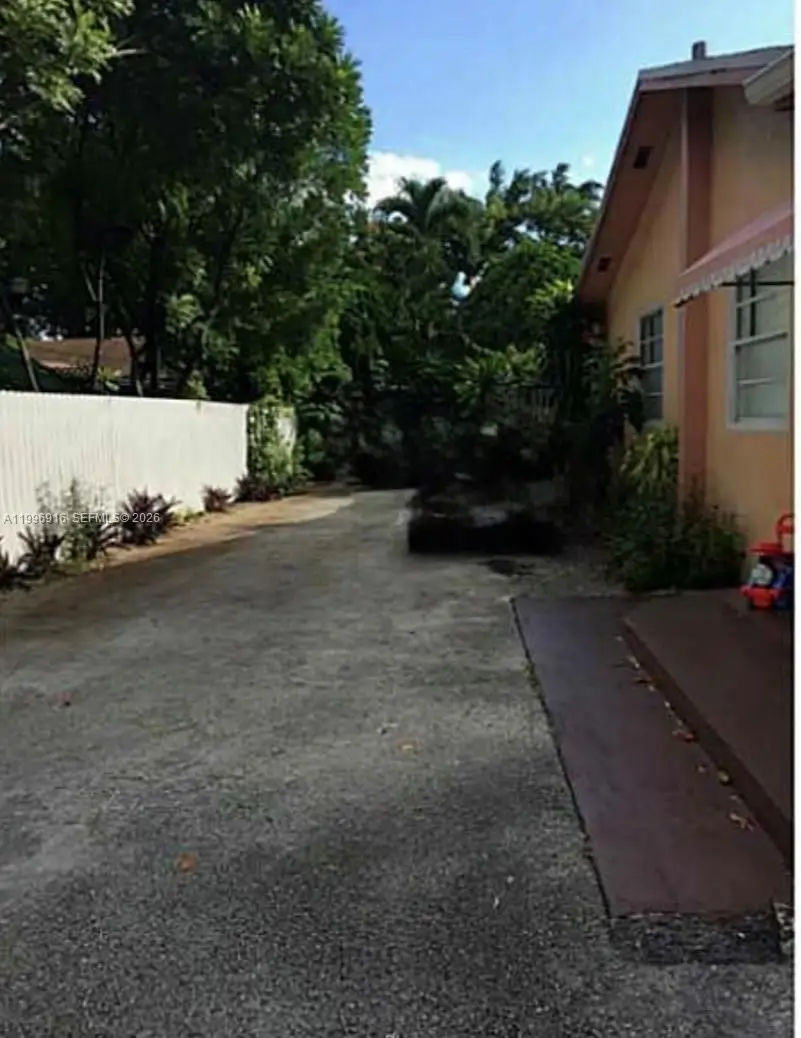 2528 SW 16th St, Miami, FL 33145 - #3
