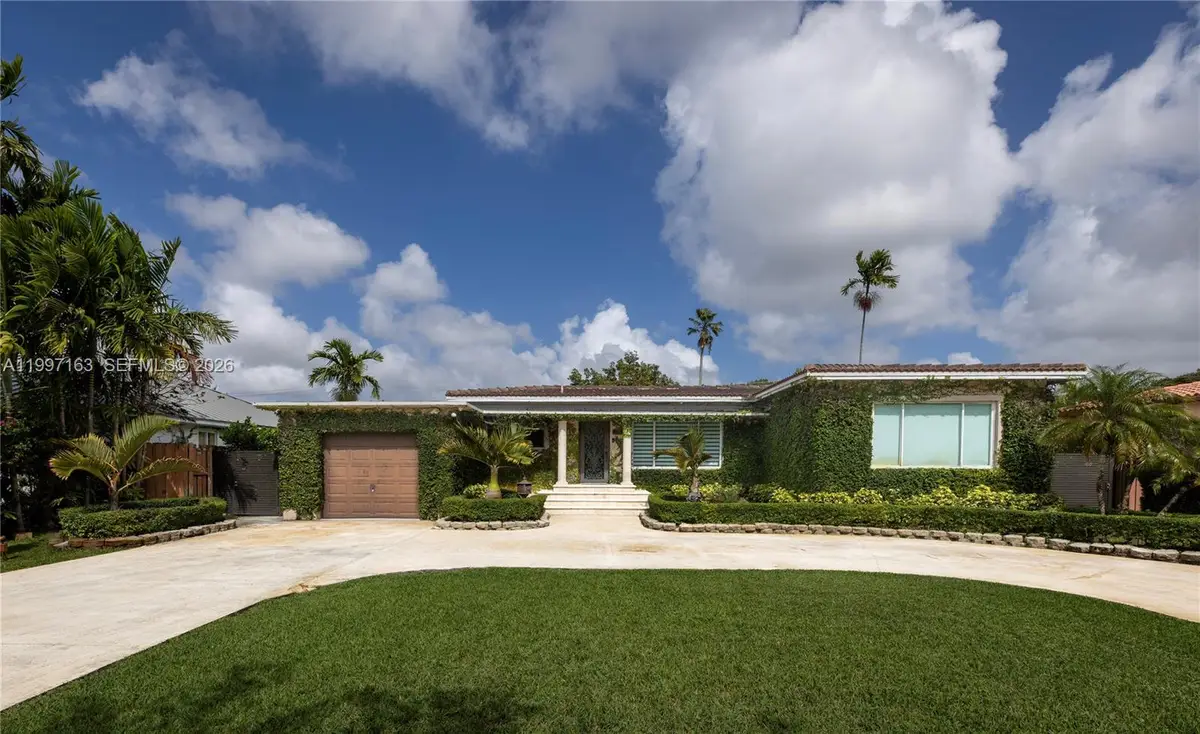 429 Deer Run, Miami Springs, FL 33166 - #1