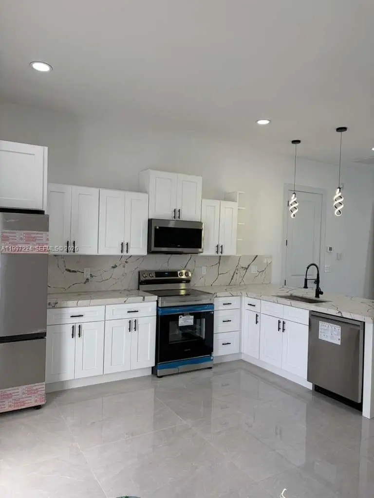 726 Clancy St E, Lehigh Acres, FL 33974 - #3