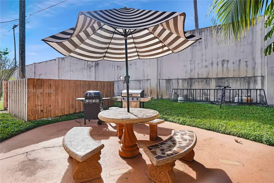 820 SW 11th Ave #5B, Hallandale Beach, FL 33009 - #3