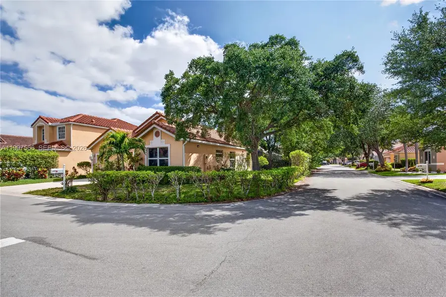 290 NW 116th Ter, Coral Springs, FL 33071 - #3