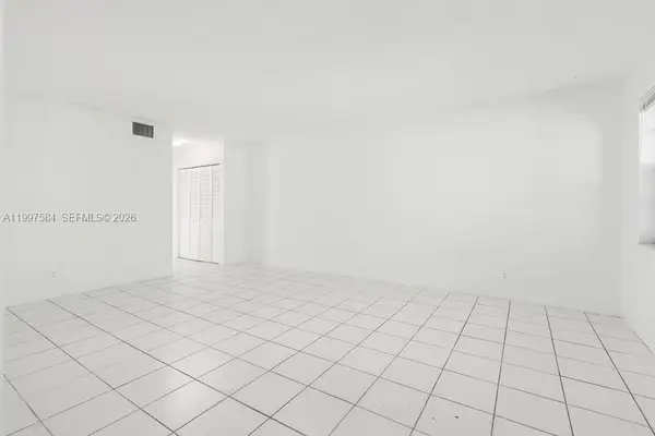 500 NE 2nd St #223, Dania Beach, FL 33004