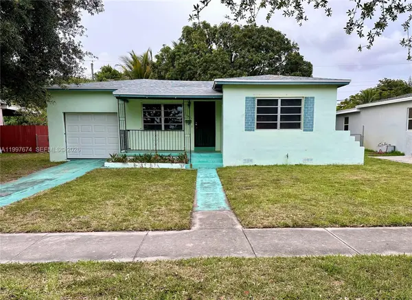 1941 NE 157th Ter, North Miami Beach, FL 33162