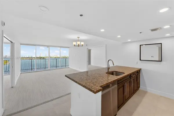 7601 E Treasure Dr #2319, North Bay Village, FL 33141