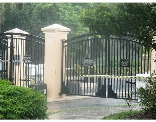 Address Withheld By Seller, Pompano Beach, FL 33069