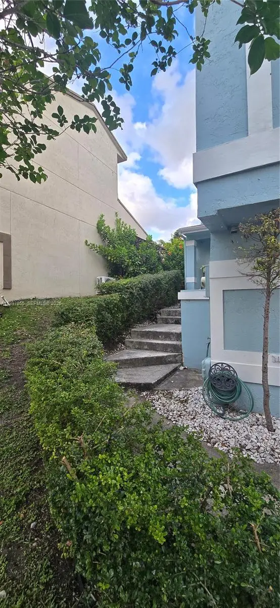 10001 SW 218th St, Cutler Bay, FL 33190 - #2
