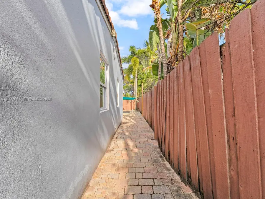 1432 NE 5th Ave, Fort Lauderdale, FL 33304 - #3