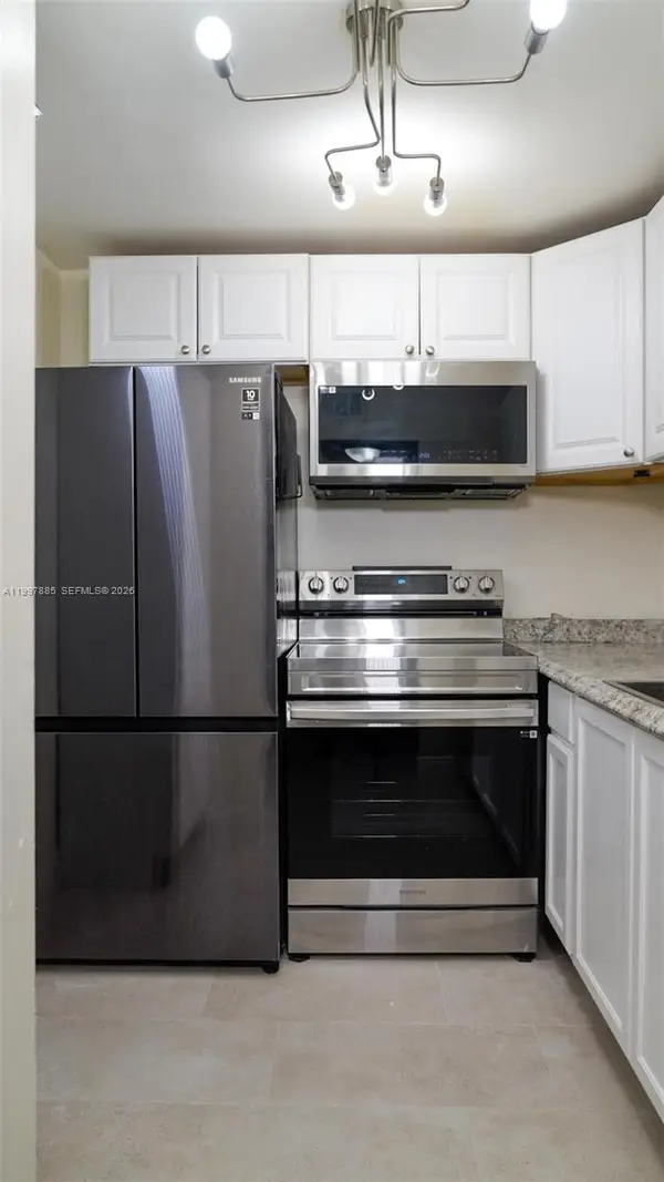 2935 NE 163rd St #4T, North Miami Beach, FL 33160