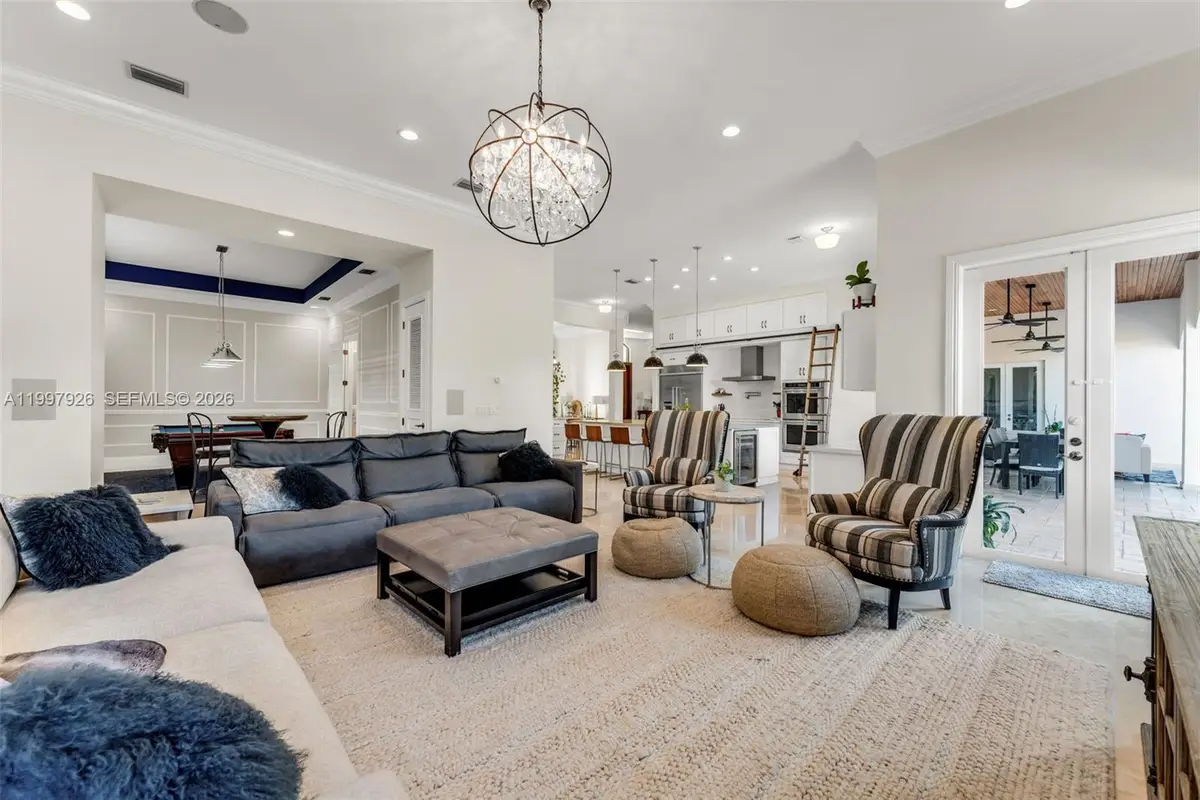 8111 SW 178th St, Palmetto Bay, FL 33157 - #1