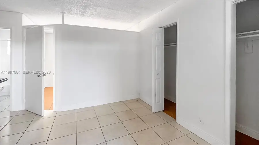 4081 N Dixie Hwy #20, Oakland Park, FL 33334 - #2