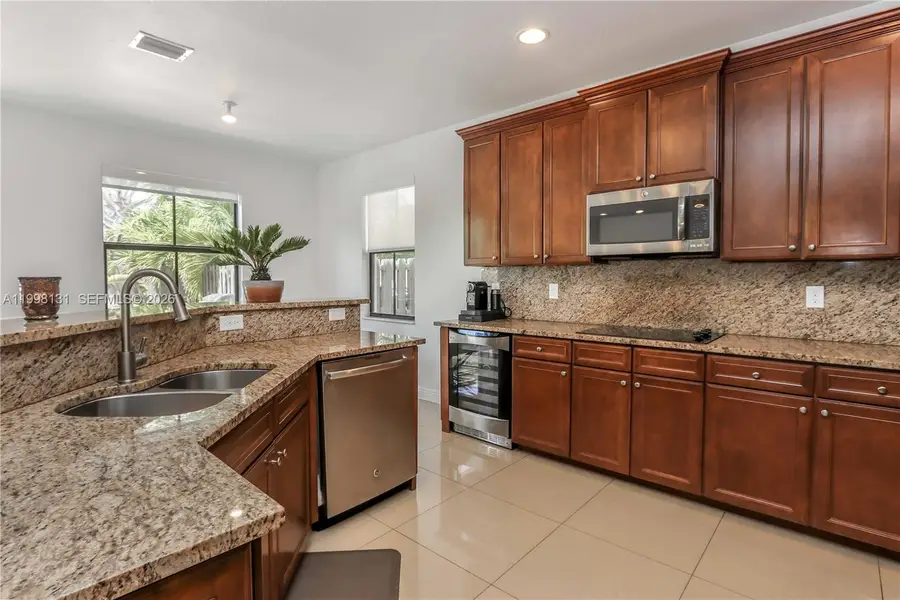 8868 NW 101st Pl, Doral, FL 33178 - #3